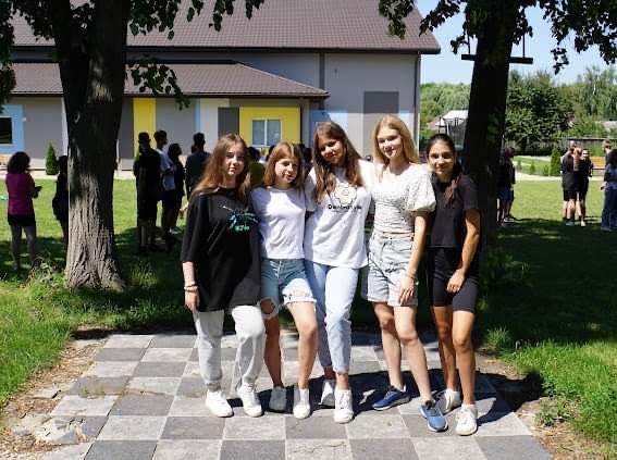 A group of five teenage girls posing for the photograph during the teenagers Summer Camp 2023