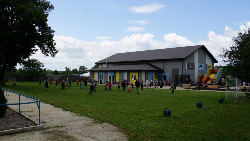 Summer Camp 2023 Children Playing Football Outside 1024x576 