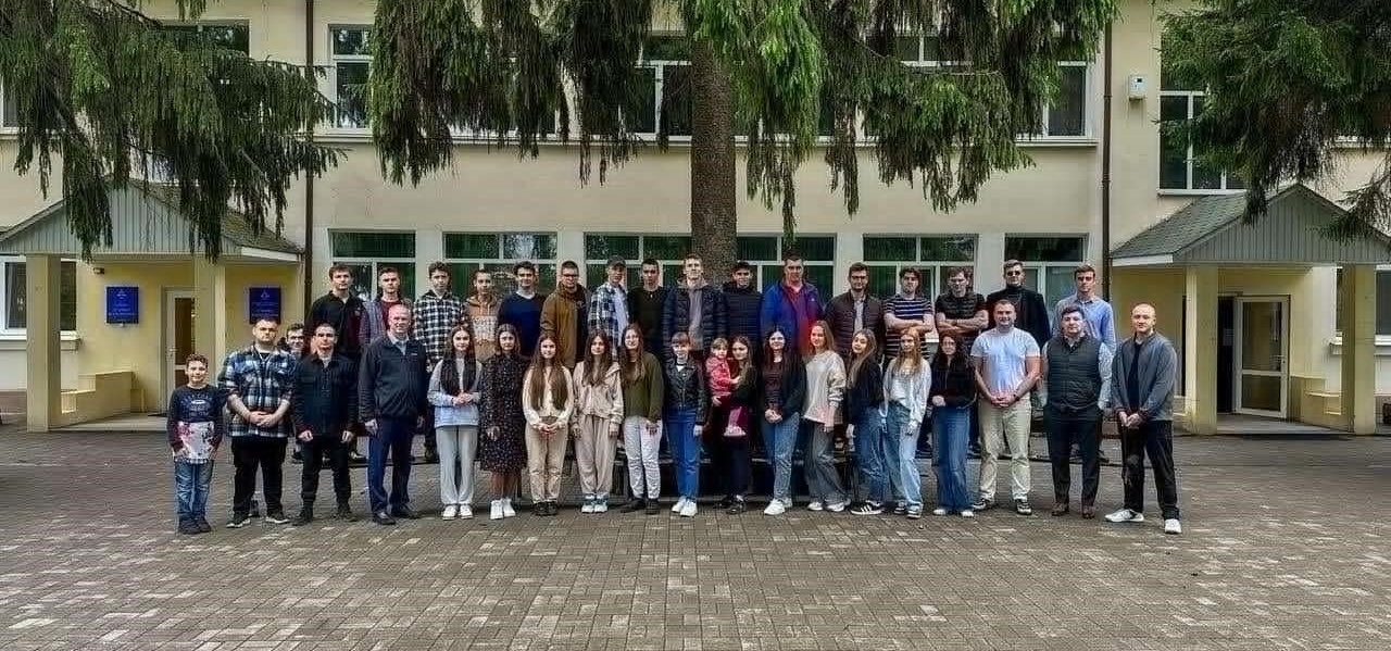 A group photo of the youth and leaders outside the Centre